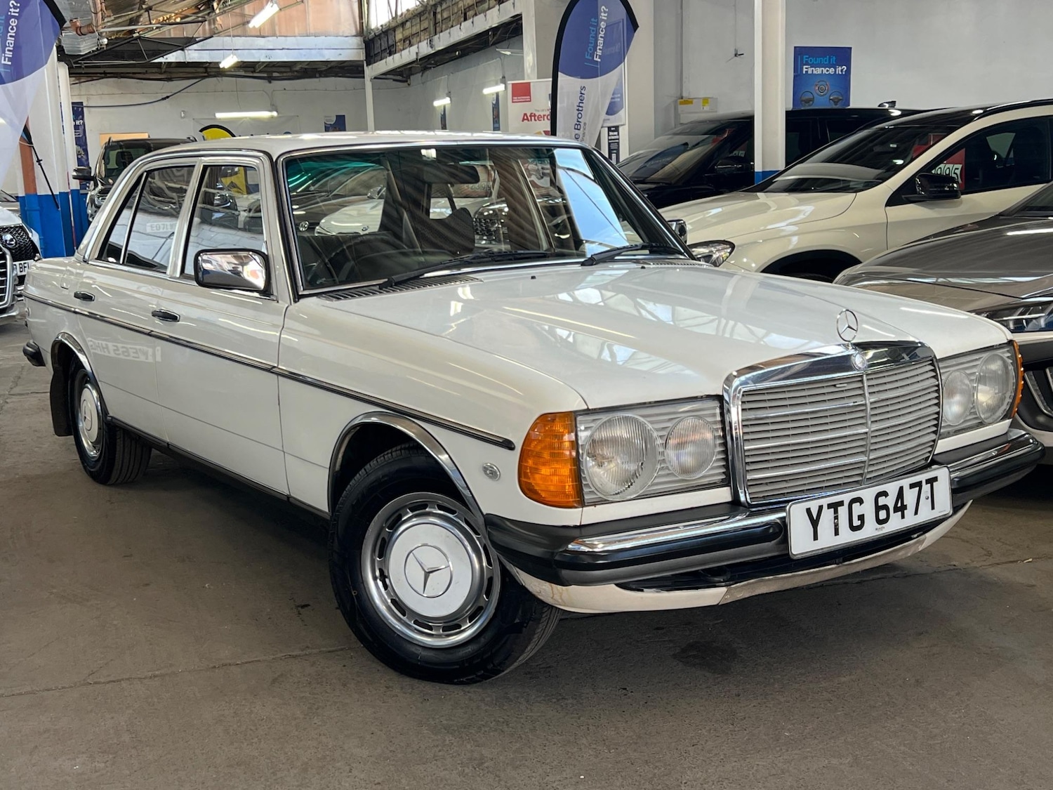 Used Mercedes-Benz 250 1979 for sale - 76361191: Photo 24