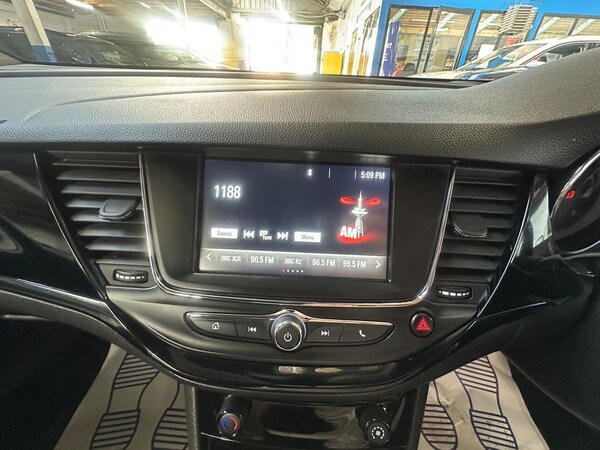 Used Vauxhall Astra 2018 for sale - 75458656: Photo 37