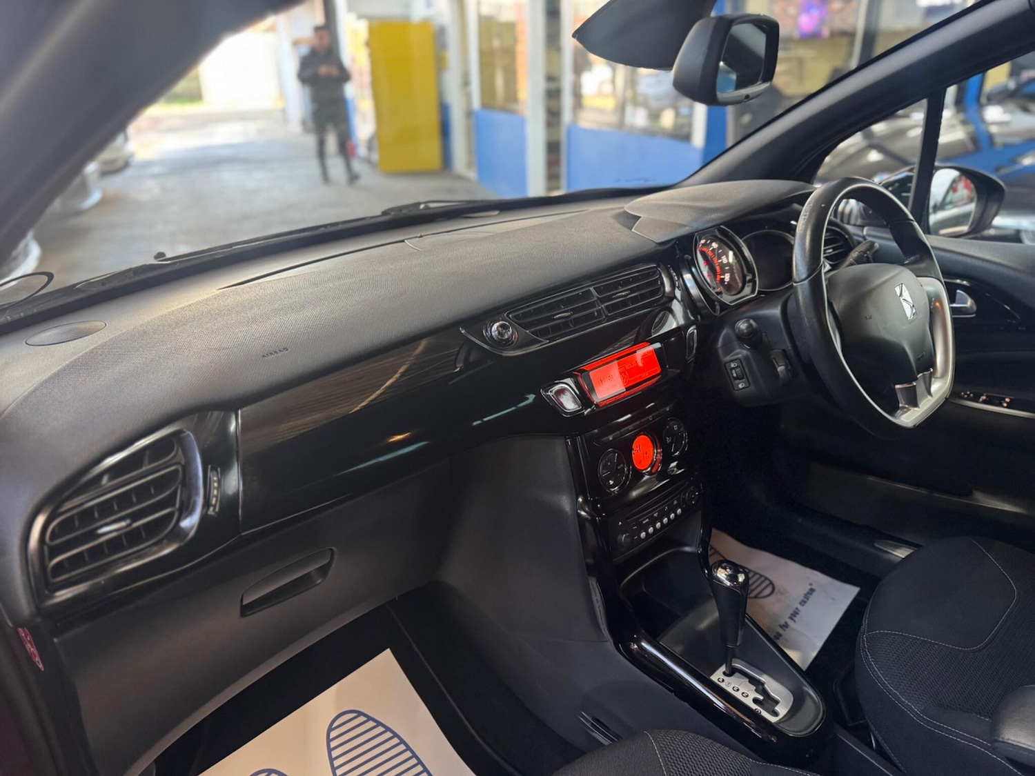 Used Citroen DS3 2015 for sale - 76658608: Photo 5