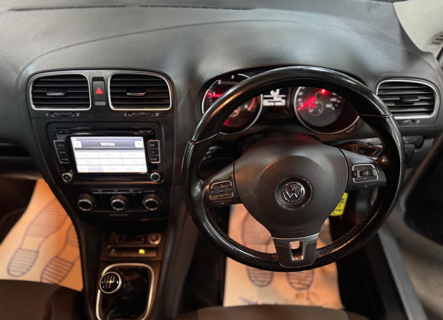 Used Volkswagen Golf 2011 for sale - 77387453: Photo 16