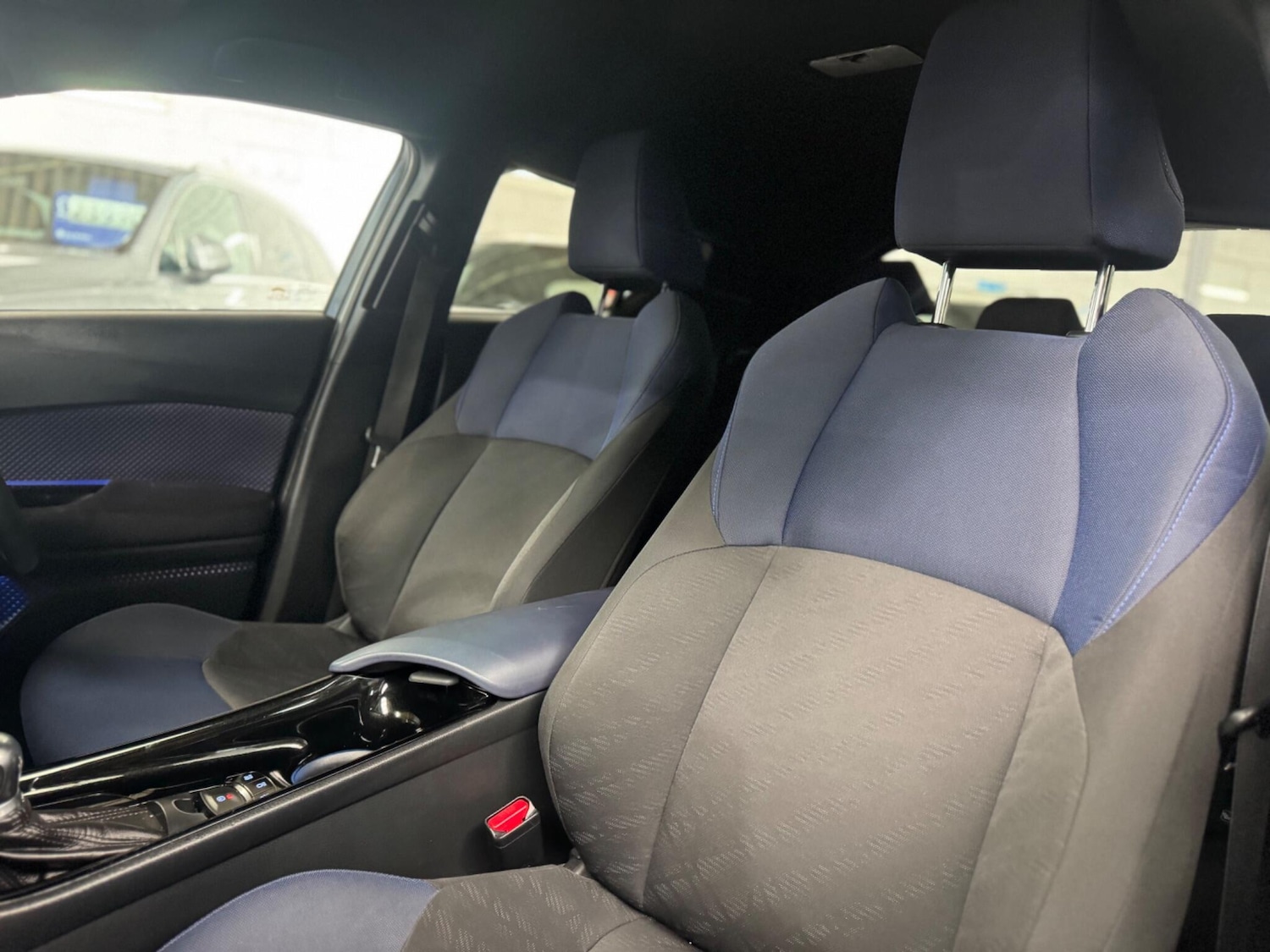 Used Toyota C-HR 2018 for sale - 76175056: Photo 21