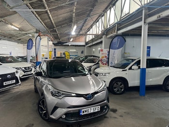 Used Toyota C-HR 2018 for sale - 76175056: Photo