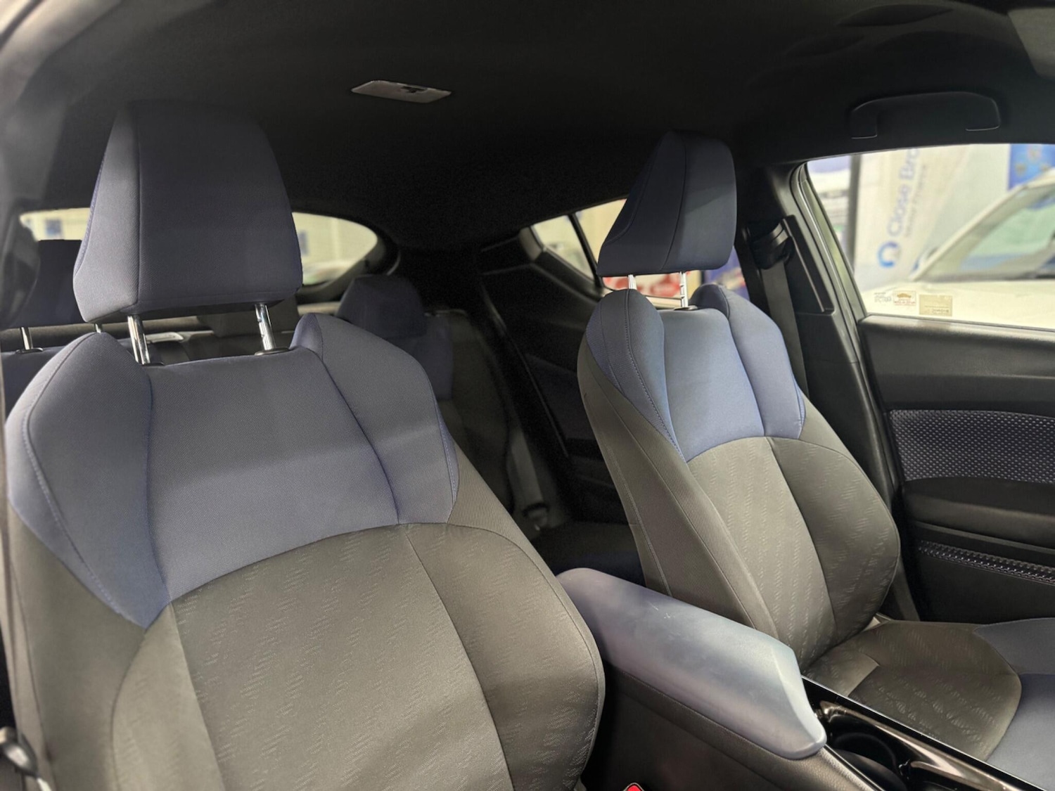 Used Toyota C-HR 2018 for sale - 76175056: Photo 30