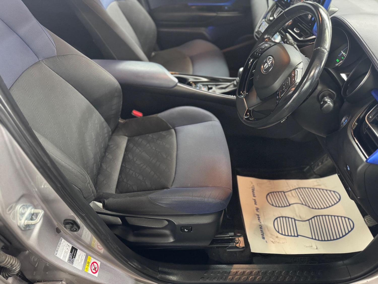 Used Toyota C-HR 2018 for sale - 76175056: Photo 32