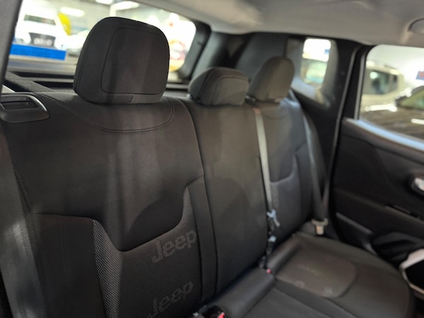 Used Jeep Renegade 2015 for sale - 76246546: Photo 23