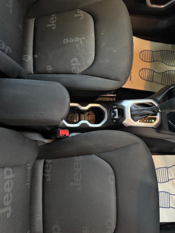 Used Jeep Renegade 2015 for sale - 76246546: Photo 34