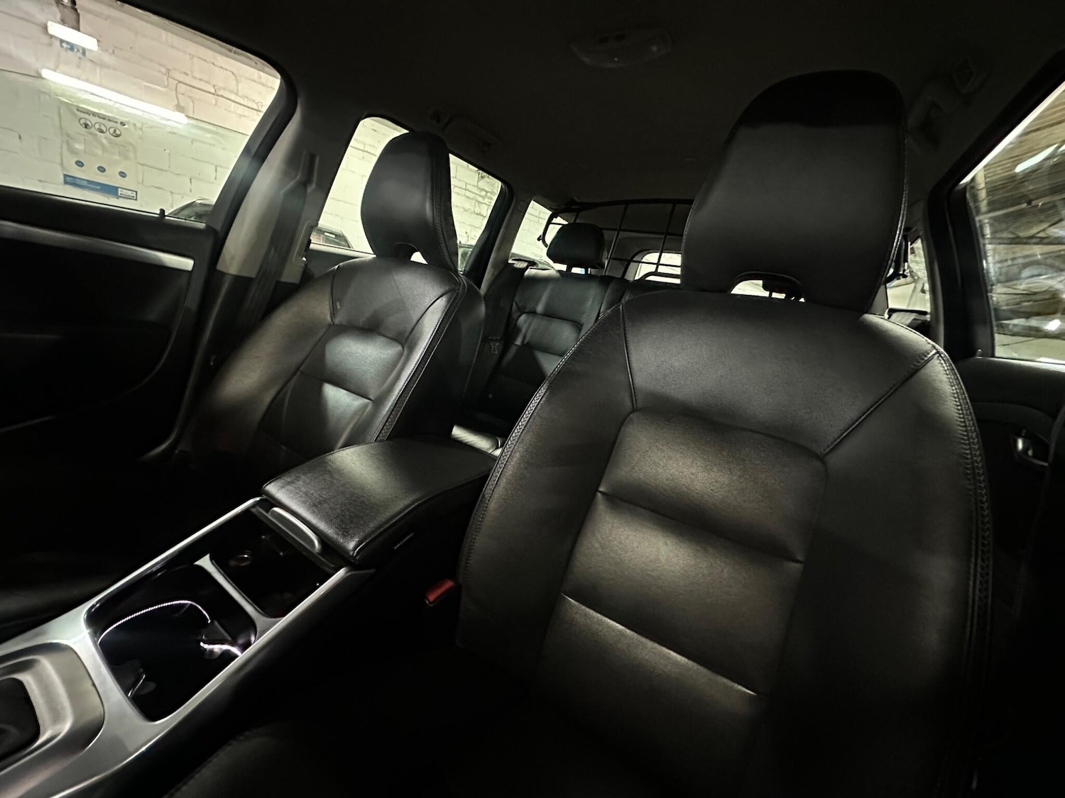 Used Volvo XC70 2015 for sale - 77290963: Photo 17