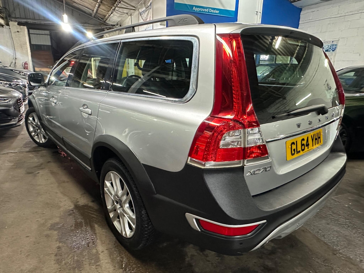 Used Volvo XC70 2015 for sale - 77290963: Photo 23