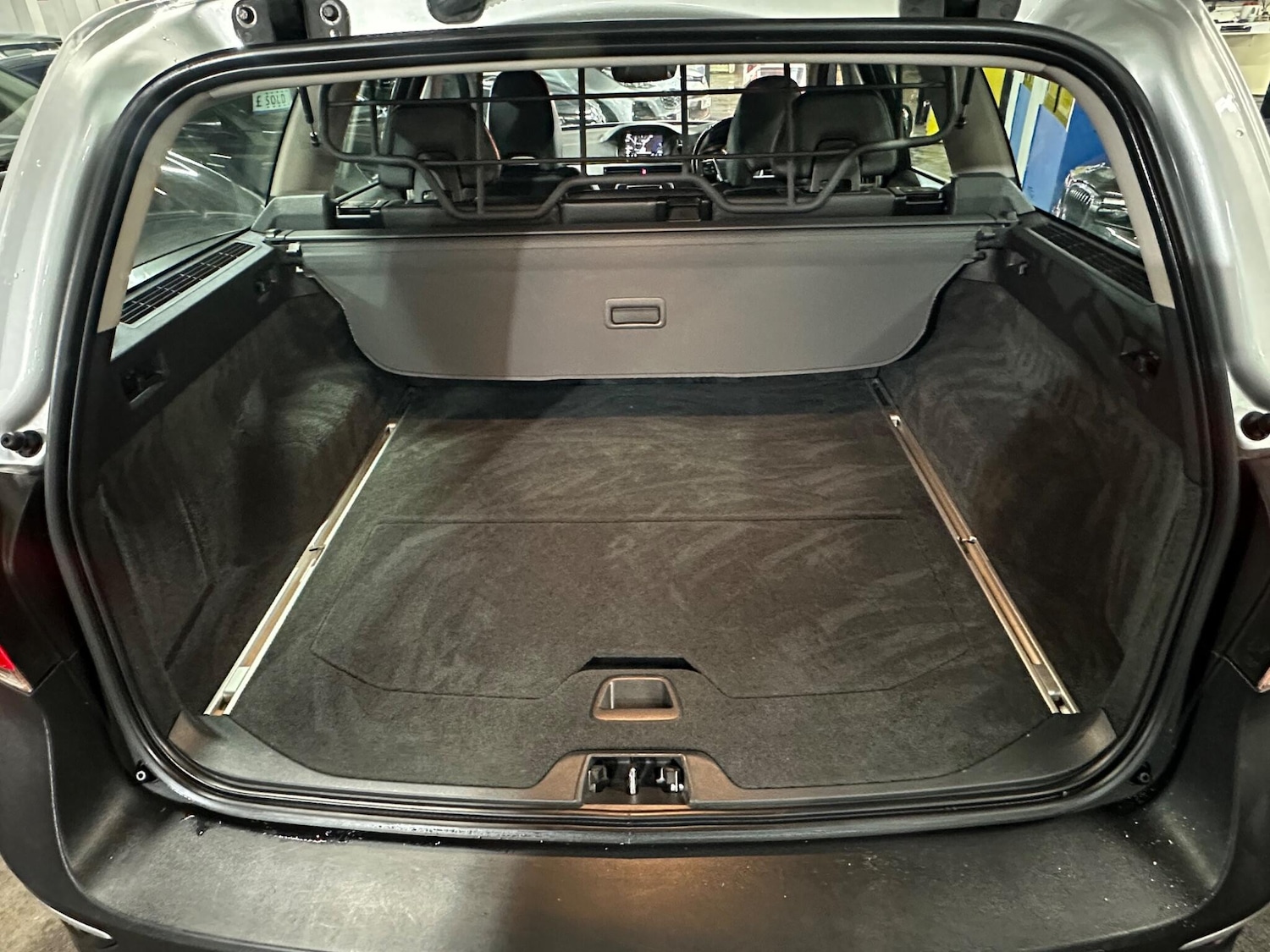 Used Volvo XC70 2015 for sale - 77290963: Photo 24