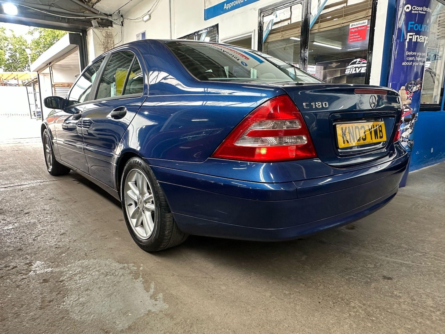 Mercedes-Benz C-Class (03) - 1.8 C180 Kompressor Classic SE 4dr - Image 12