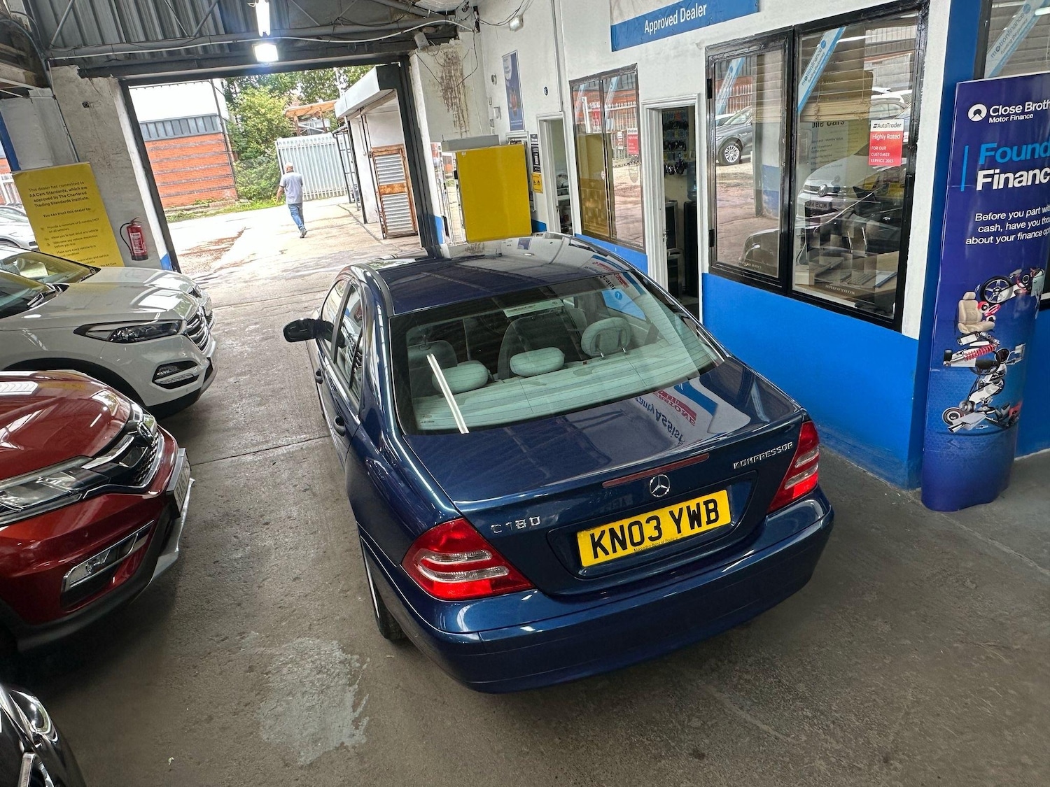 Mercedes-Benz C-Class (03) - 1.8 C180 Kompressor Classic SE 4dr - Image 8