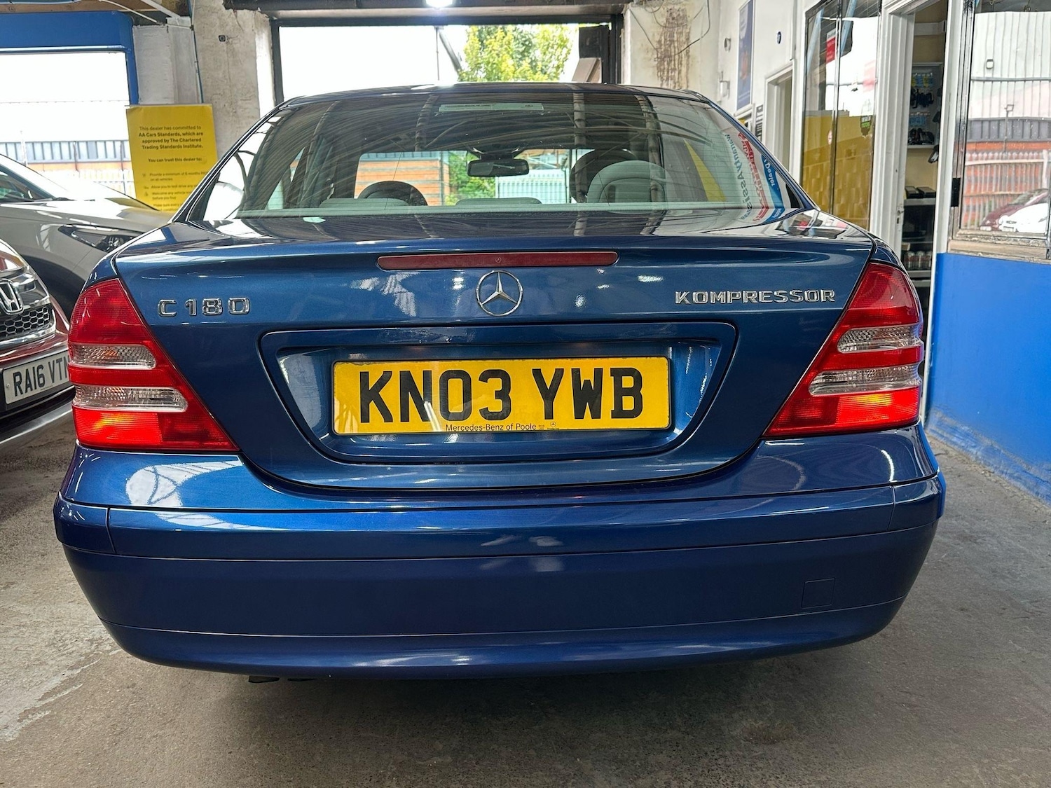 Mercedes-Benz C-Class (03) - 1.8 C180 Kompressor Classic SE 4dr - Image 9