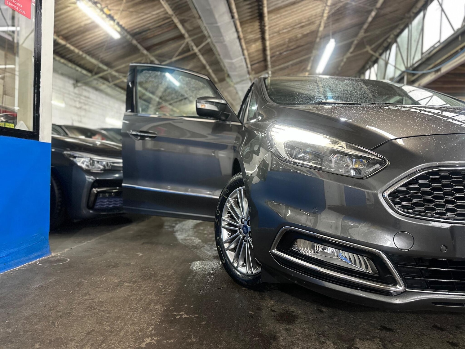 Used Ford S-Max 2017 for sale - 77144089: Photo 3