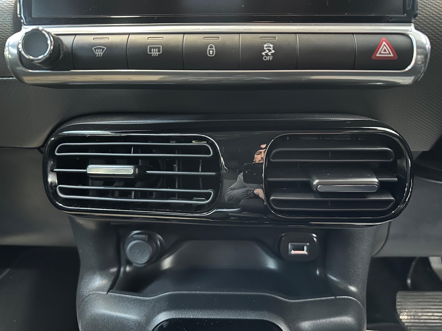 Used Citroen C4 Cactus 2017 for sale - 77119601: Photo 20