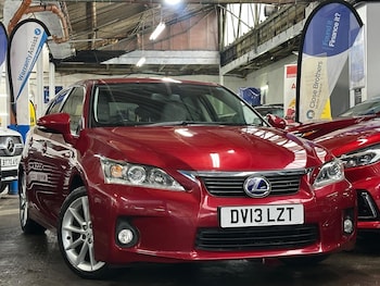 (13) - 1.8 200h Luxury Hatchback 5dr Petrol Hybrid CVT Euro 5 (s/s) (136 ps)