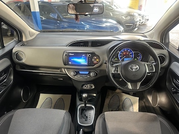Used Toyota Yaris 2015 for sale - 75658883: Photo