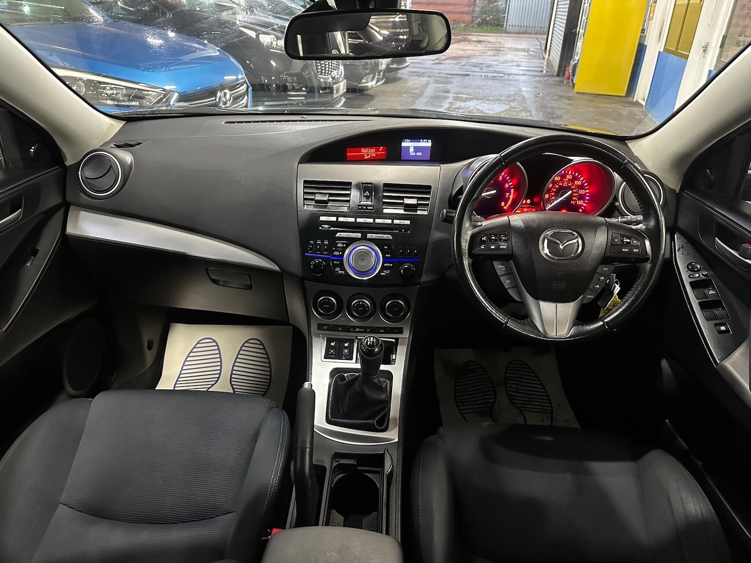 Used Mazda Mazda3 2011 for sale - 76991844: Photo 15