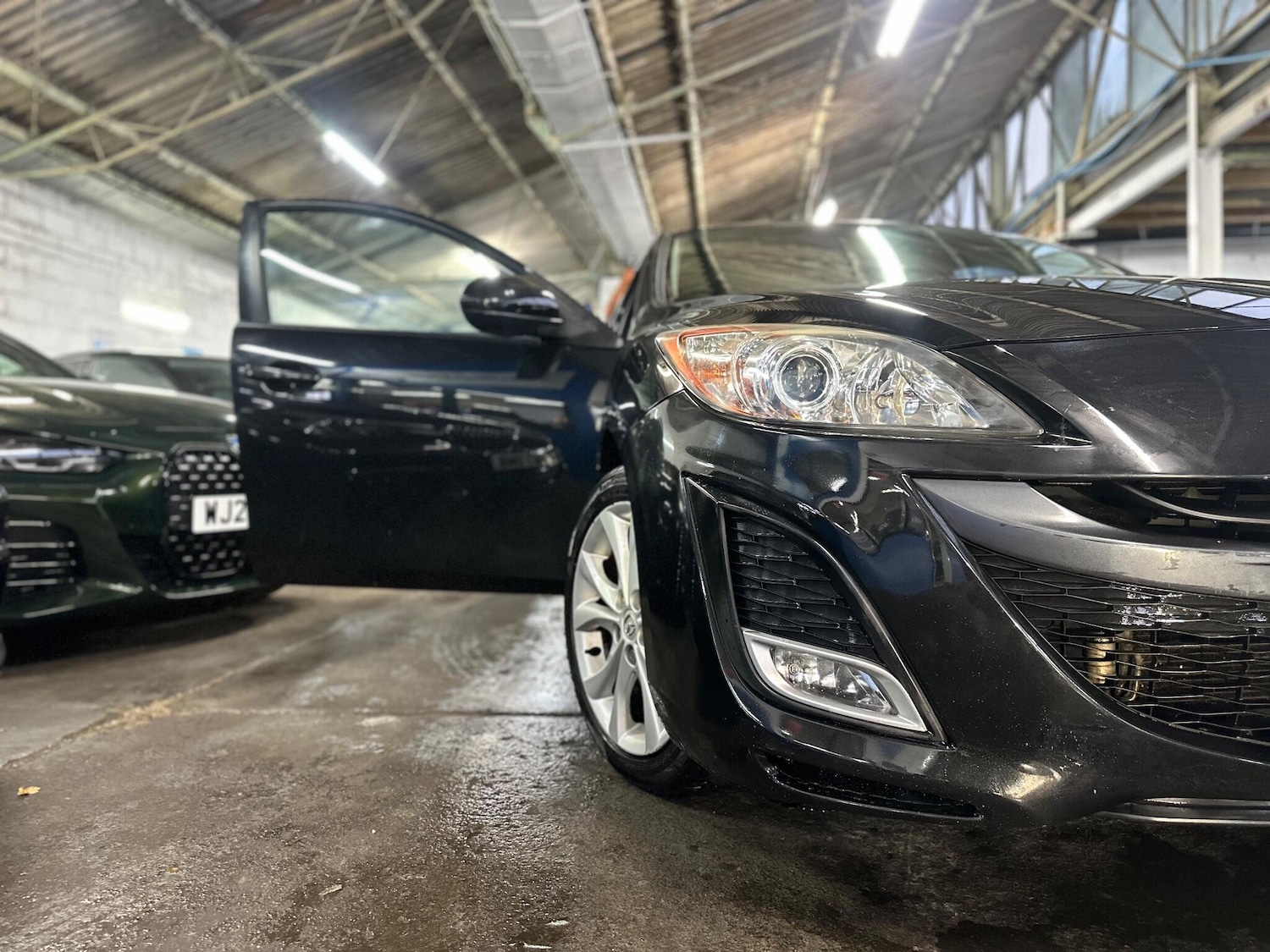 Used Mazda Mazda3 2011 for sale - 76991844: Photo 2