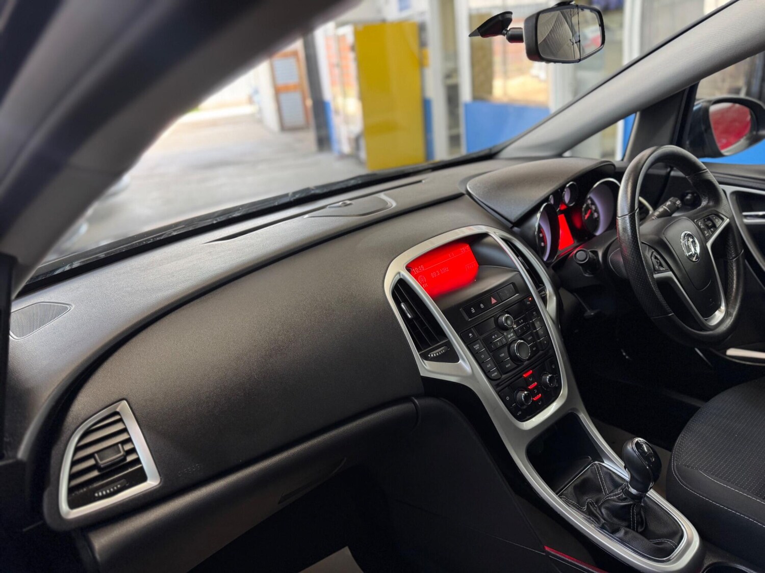 Used Vauxhall Astra 2011 for sale - 78058328: Photo 19