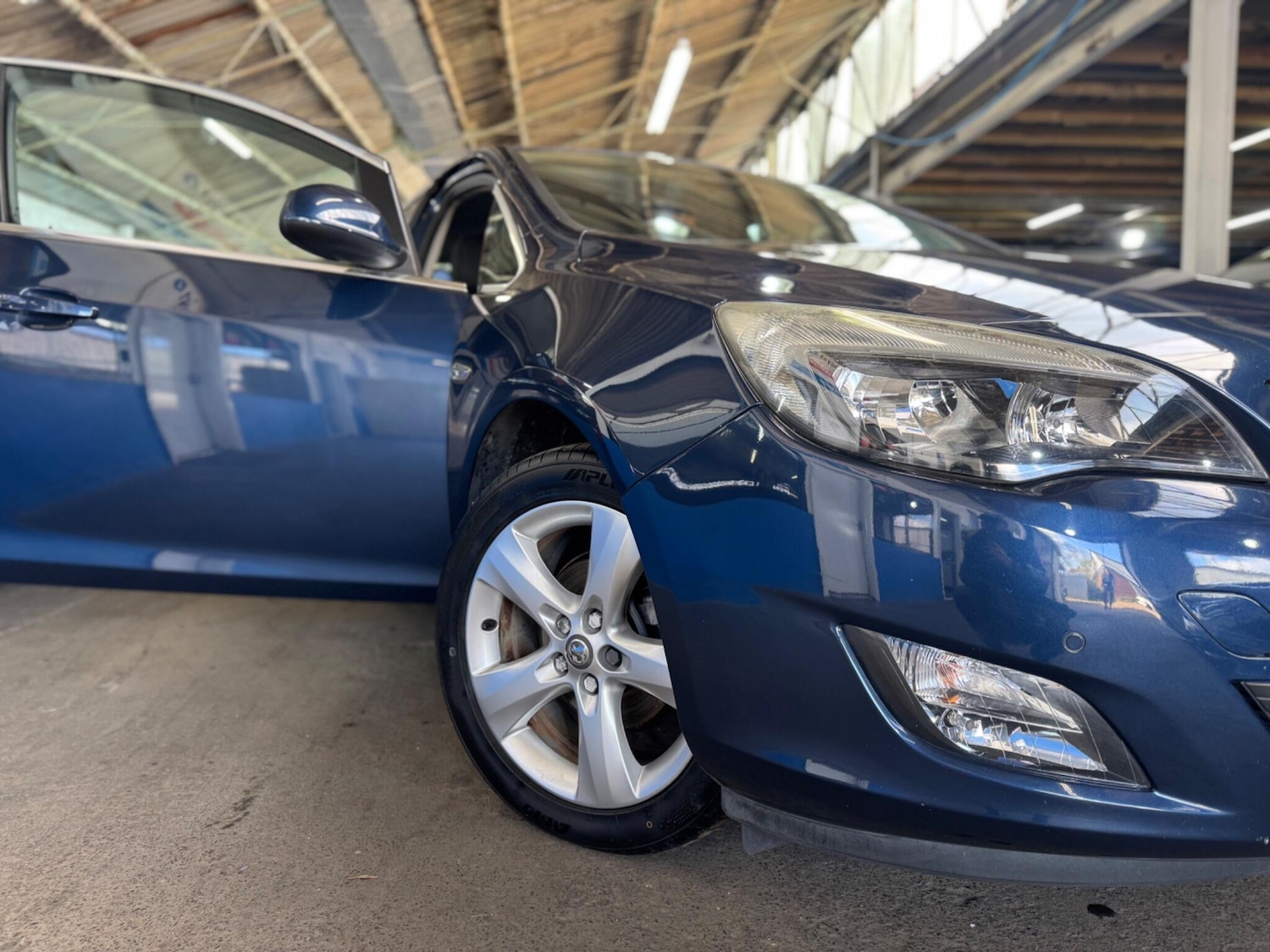 Used Vauxhall Astra 2011 for sale - 78058328: Photo 4