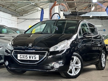Used Peugeot 208 2015 for sale - 78622416: Photo