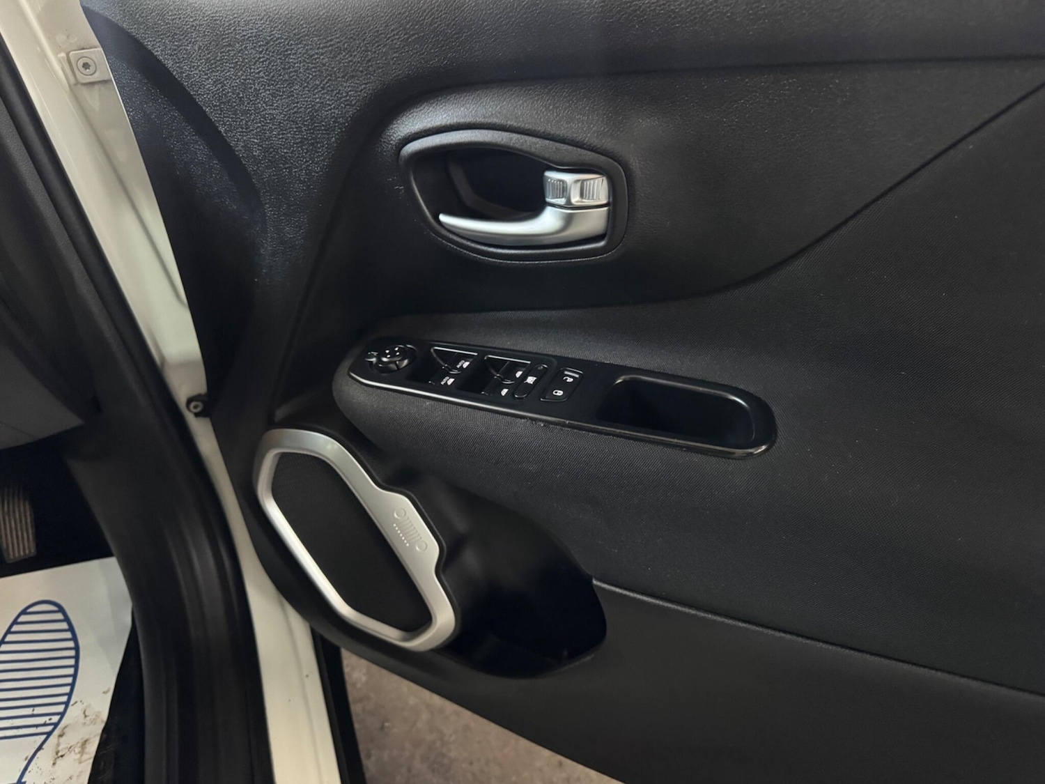 Used Jeep Renegade 2015 for sale - 78006293: Photo 24