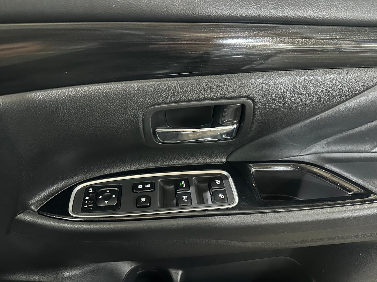 Used Mitsubishi Outlander 2018 for sale - 76592457: Photo 31