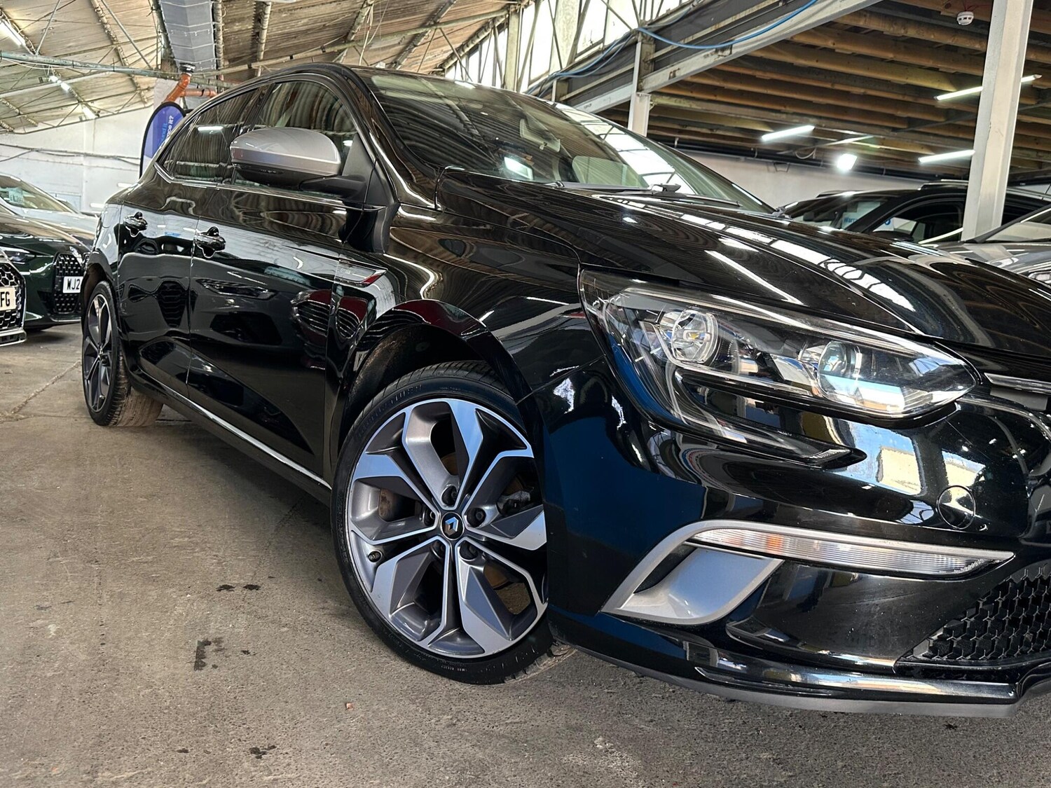 Used Renault Megane 2018 for sale - 77838509: Photo 10