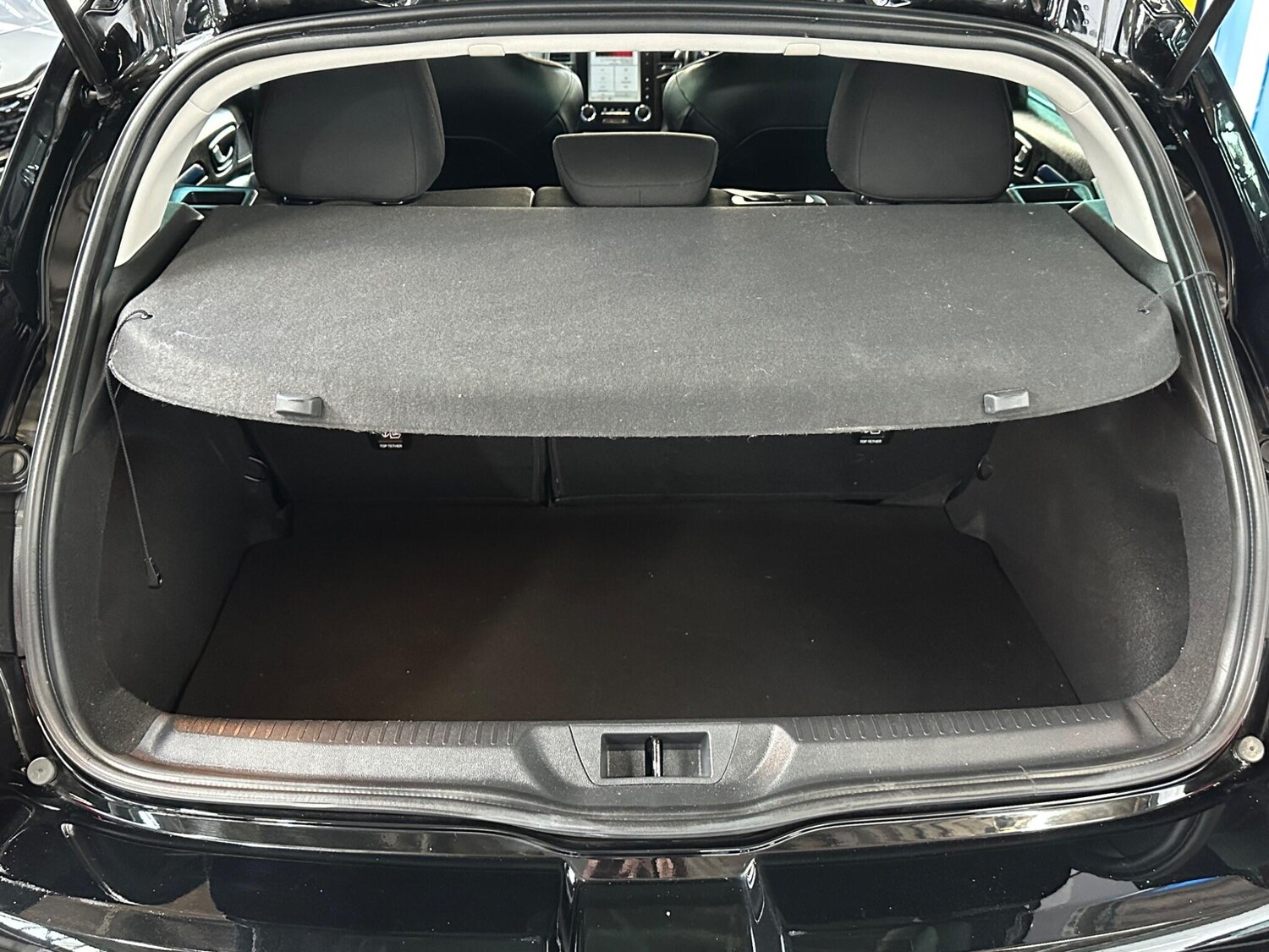 Used Renault Megane 2018 for sale - 77838509: Photo 43