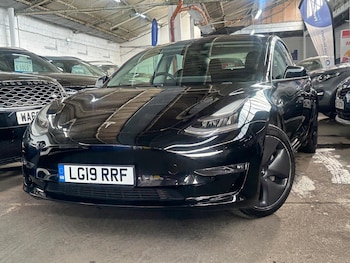 Tesla - Model 3