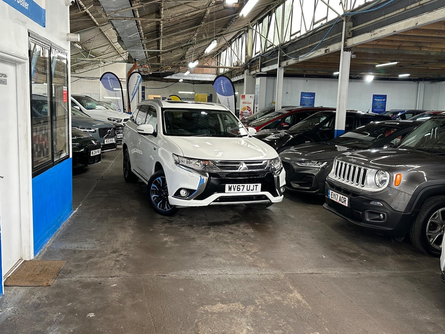 Used Mitsubishi Outlander 2017 for sale - 77695689: Photo 18