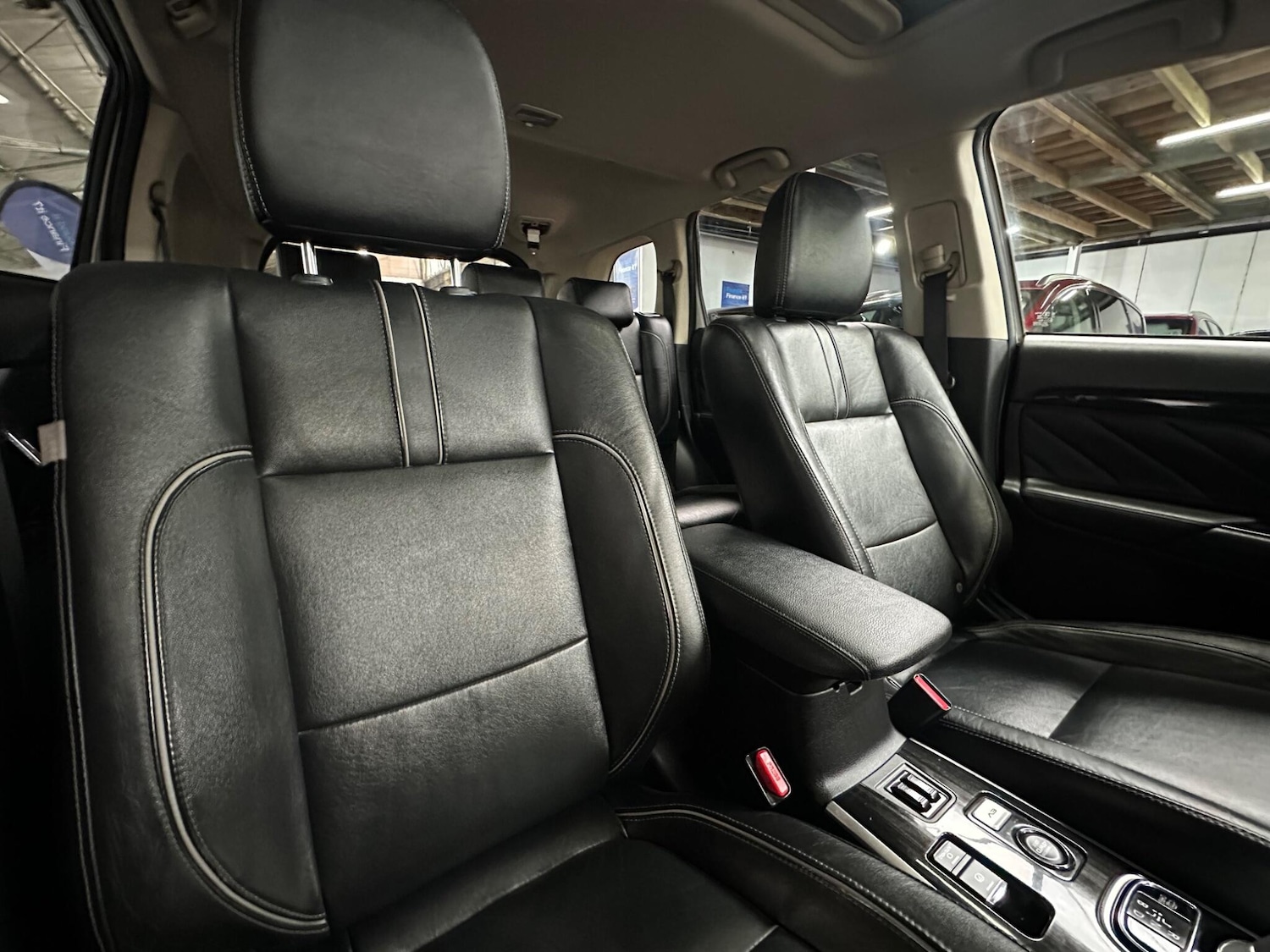 Used Mitsubishi Outlander 2017 for sale - 77695689: Photo 28