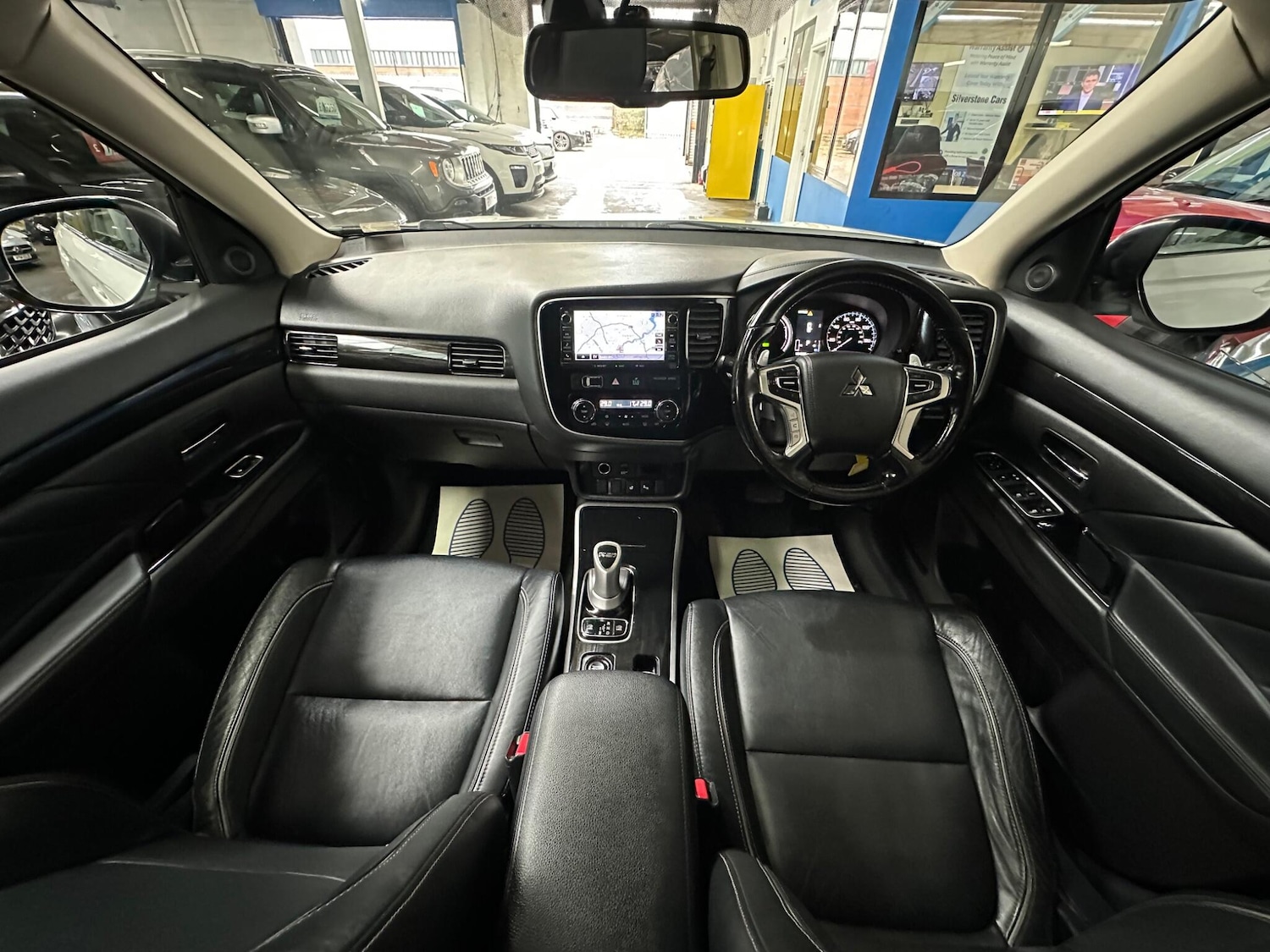 Used Mitsubishi Outlander 2017 for sale - 77695689: Photo 31