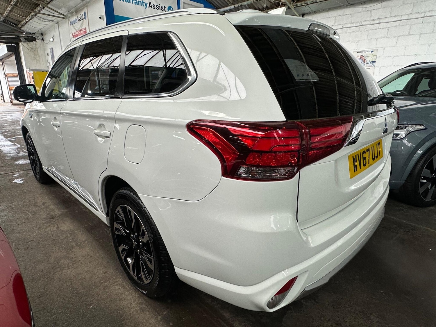 Used Mitsubishi Outlander 2017 for sale - 77695689: Photo 46