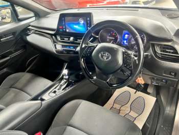 Used Toyota C-HR 2018 for sale - 74642417: Photo