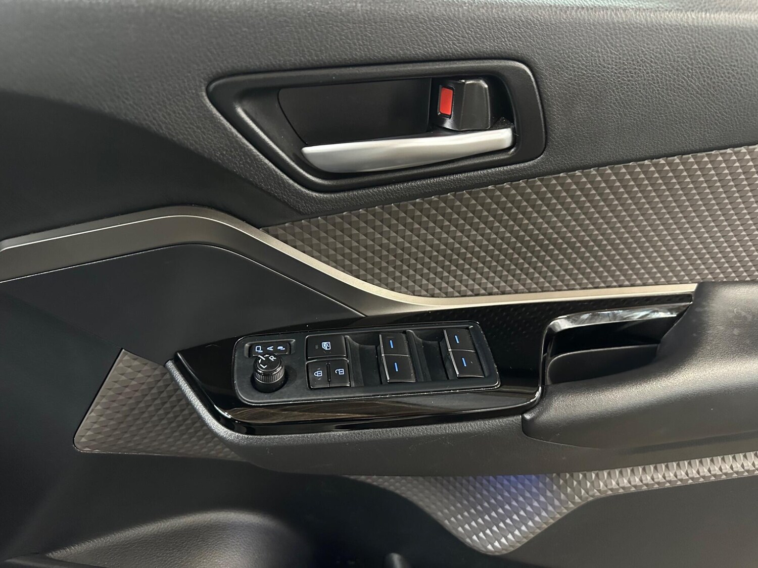 Used Toyota C-HR 2020 for sale - 77722914: Photo 28