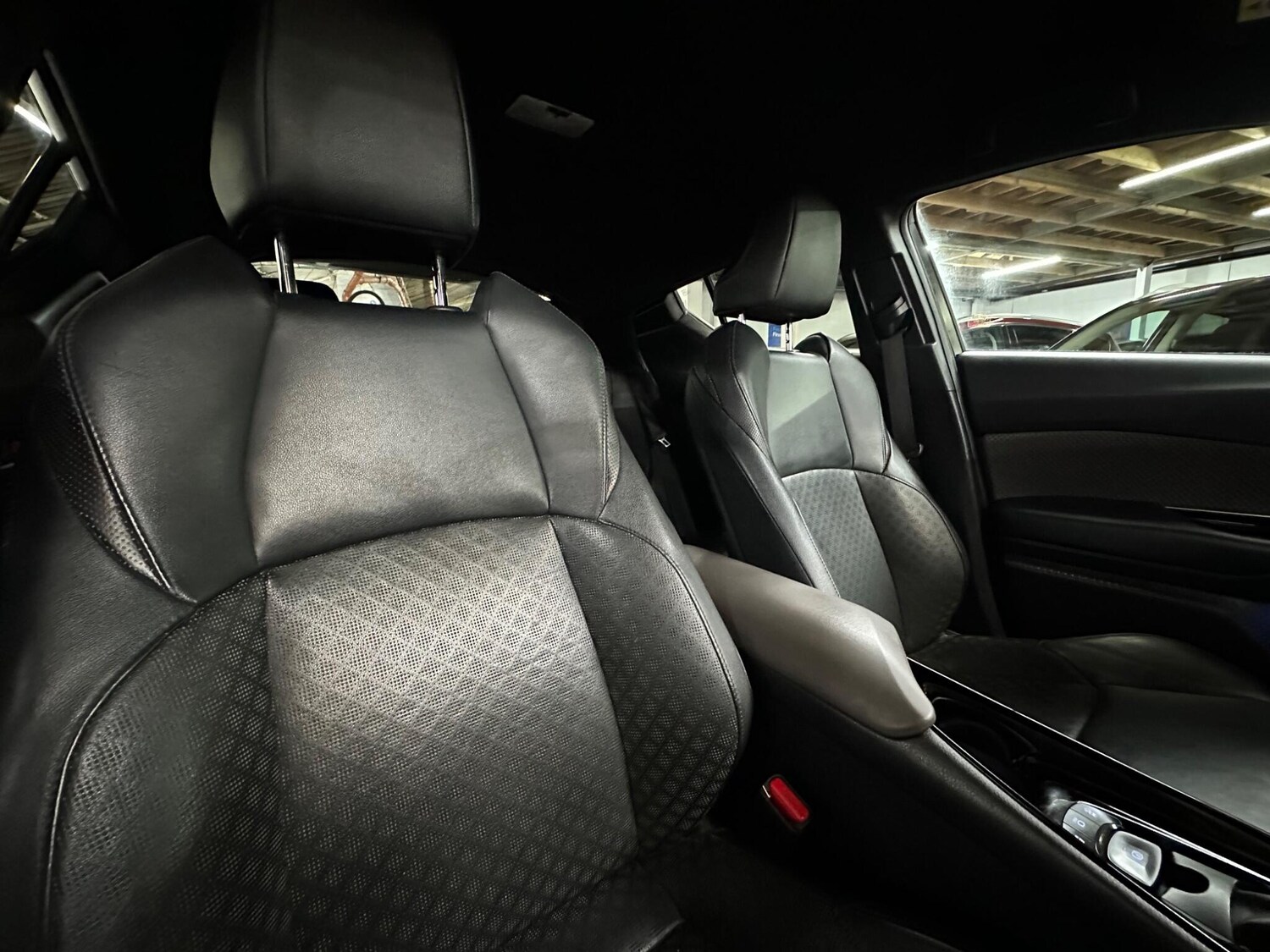 Used Toyota C-HR 2020 for sale - 77722914: Photo 30