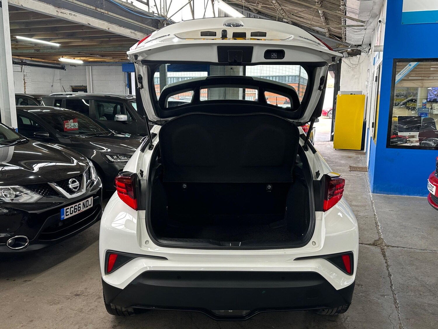 Used Toyota C-HR 2020 for sale - 77722914: Photo 39