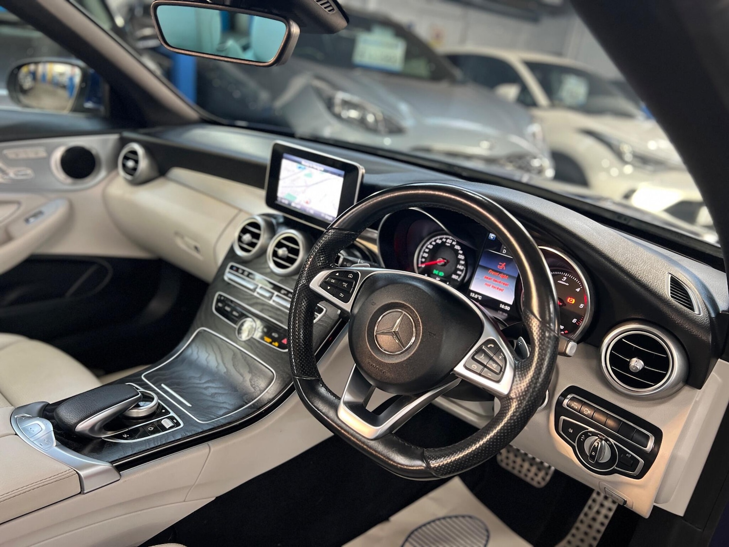 Used Mercedes-Benz C Class 2018 for sale - 77977959: Photo 2