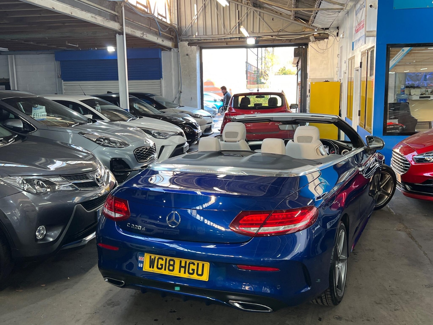 Used Mercedes-Benz C Class 2018 for sale - 77977959: Photo 25