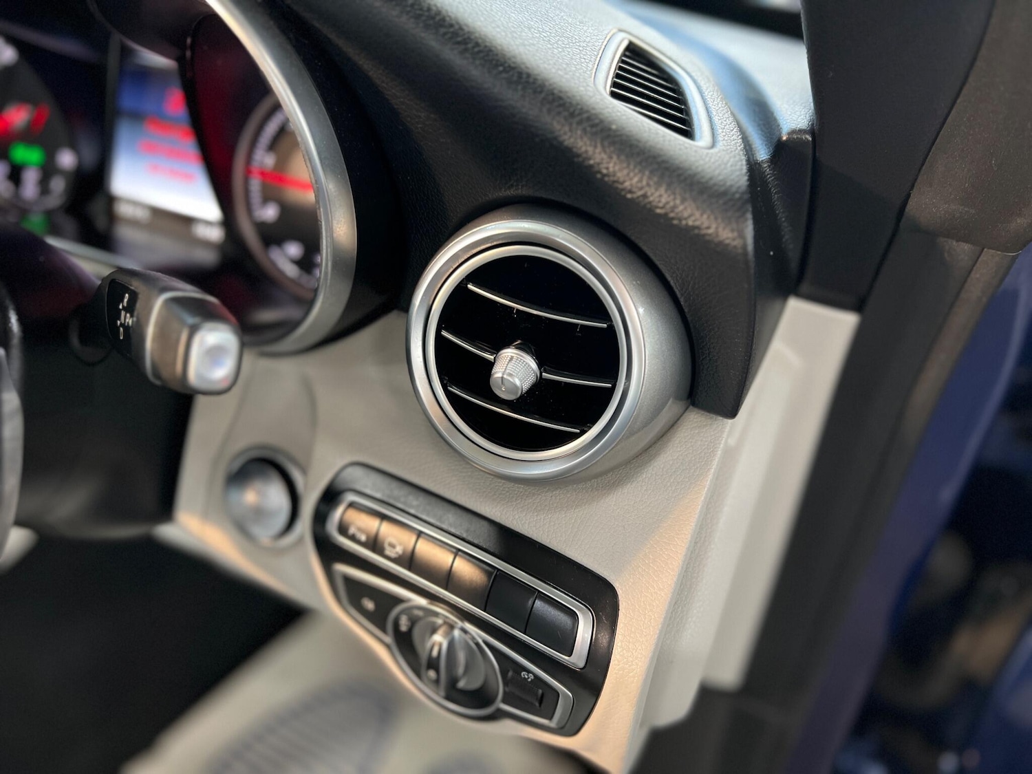 Used Mercedes-Benz C Class 2018 for sale - 77977959: Photo 55