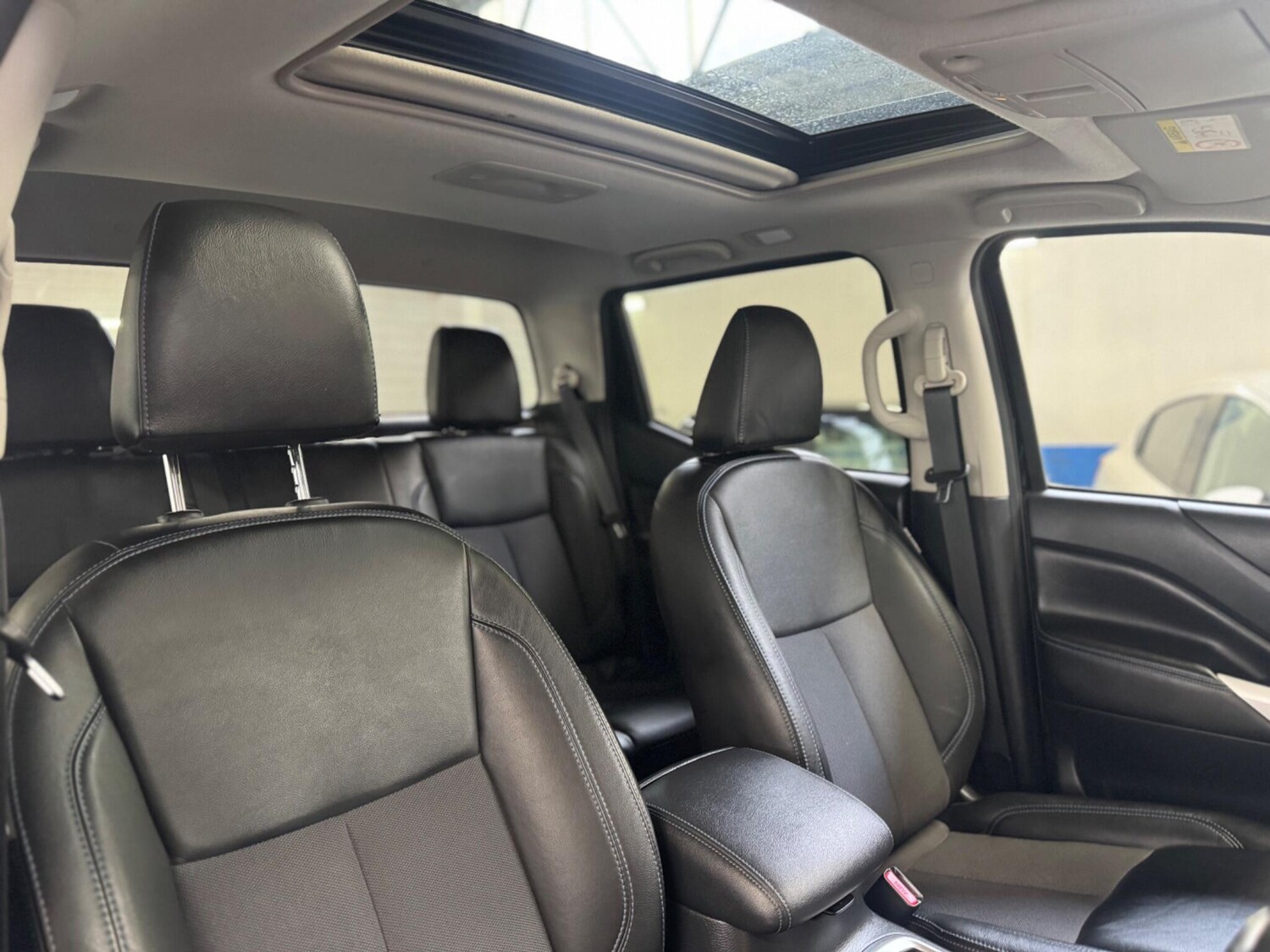 Used Nissan Navara 2021 for sale - 77646402: Photo 42