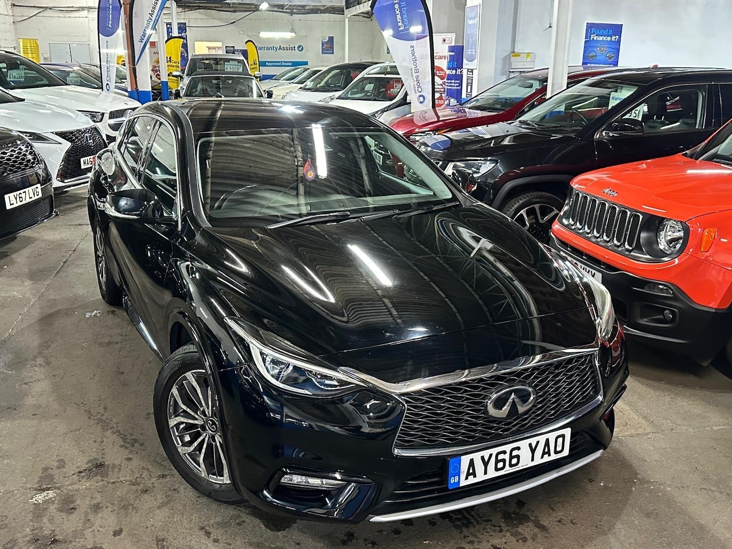 Used Infiniti Q30 2017 for sale - 76714701: Photo 1