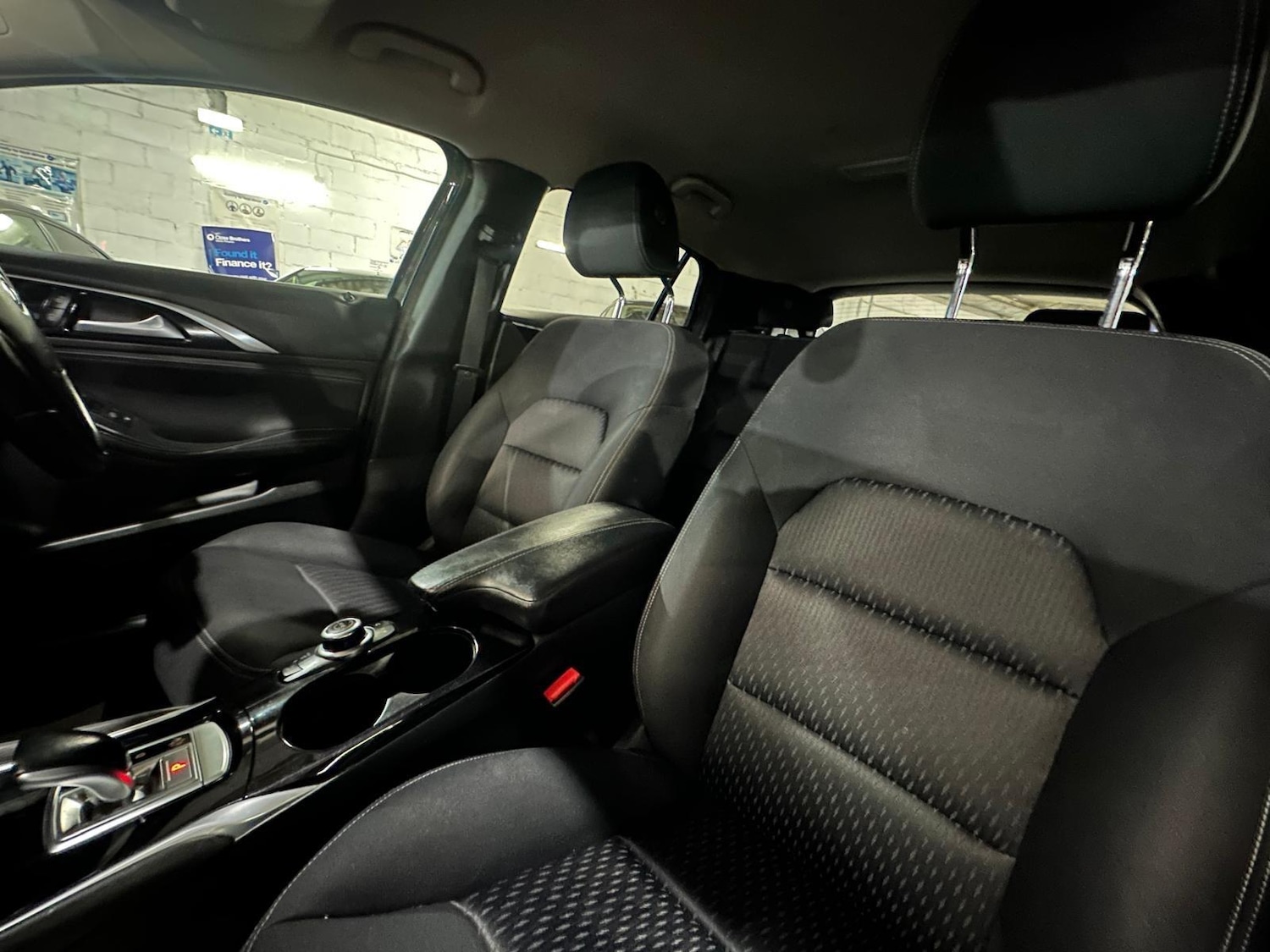 Used Infiniti Q30 2017 for sale - 76714701: Photo 11