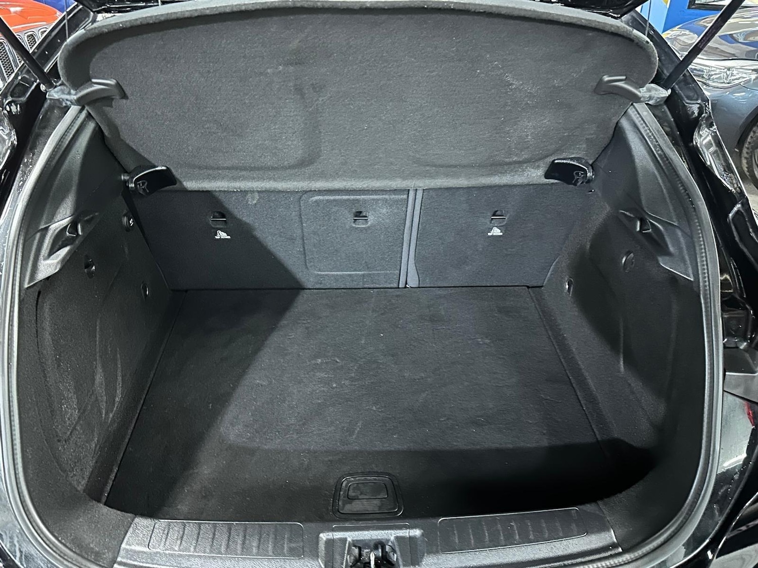 Used Infiniti Q30 2017 for sale - 76714701: Photo 17