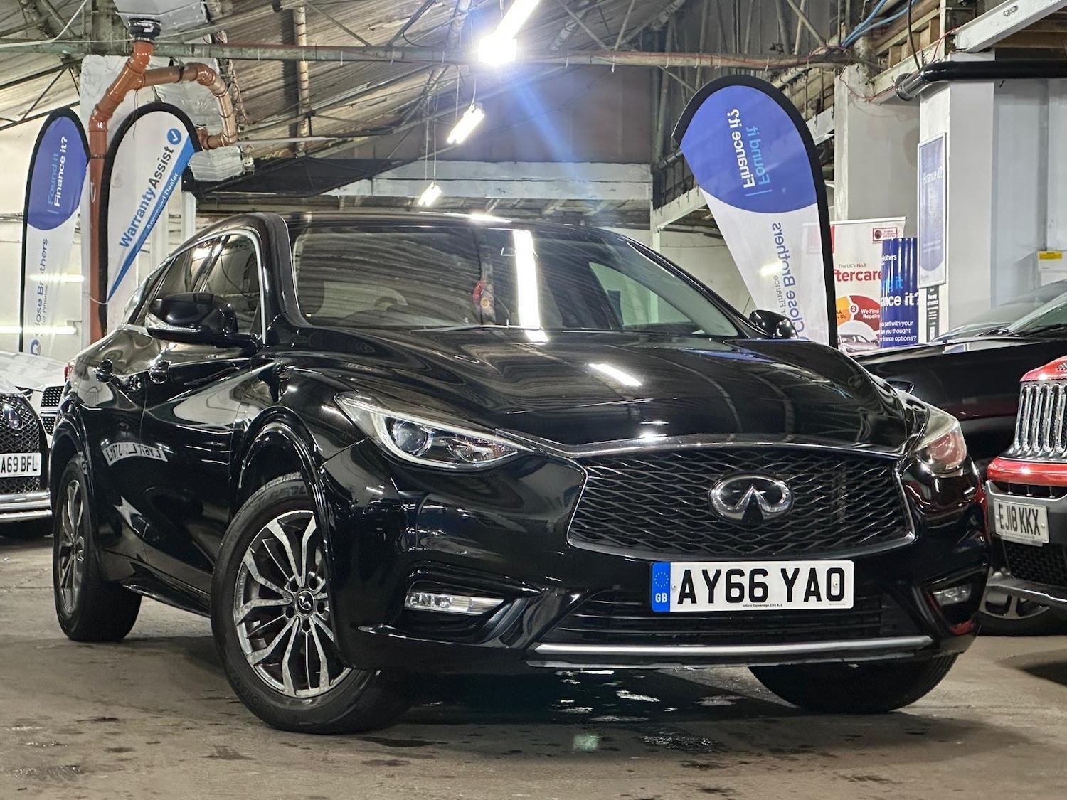 Used Infiniti Q30 2017 for sale - 76714701: Photo 2