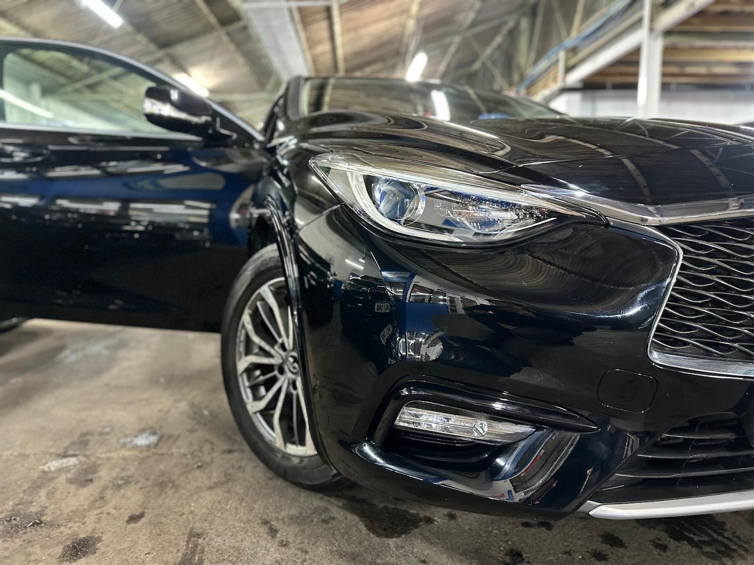 Used Infiniti Q30 2017 for sale - 76714701: Photo 5