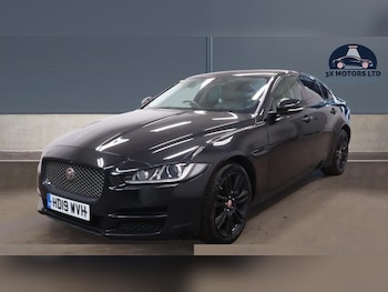 Used Jaguar XE 2019 for sale - 78998829: Photo
