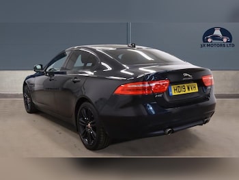 Used Jaguar XE 2019 for sale - 78998829: Photo