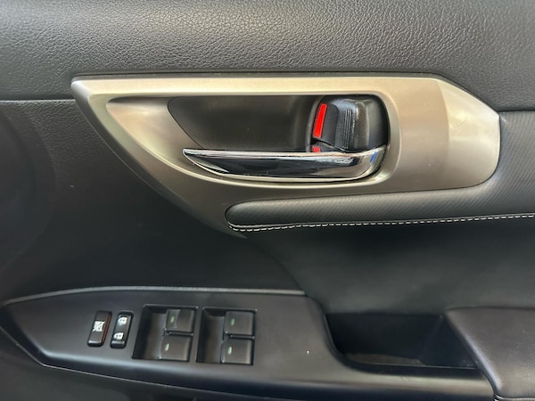 Used Lexus CT 2017 for sale - 75478833: Photo 32